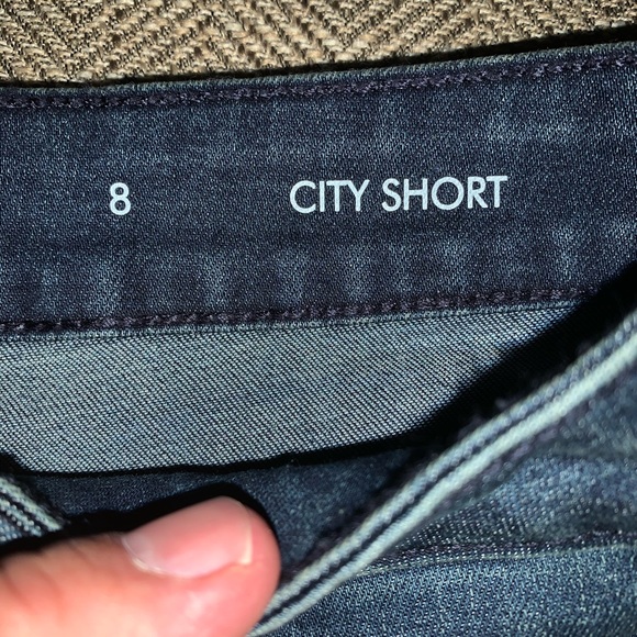 EUC Calvin Klein Jean  City Shorts Size 8. - Picture 6 of 6
